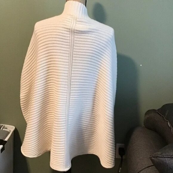 New York and Company Faux Leather Trim Zip Poncho White - Picture 4 of 7